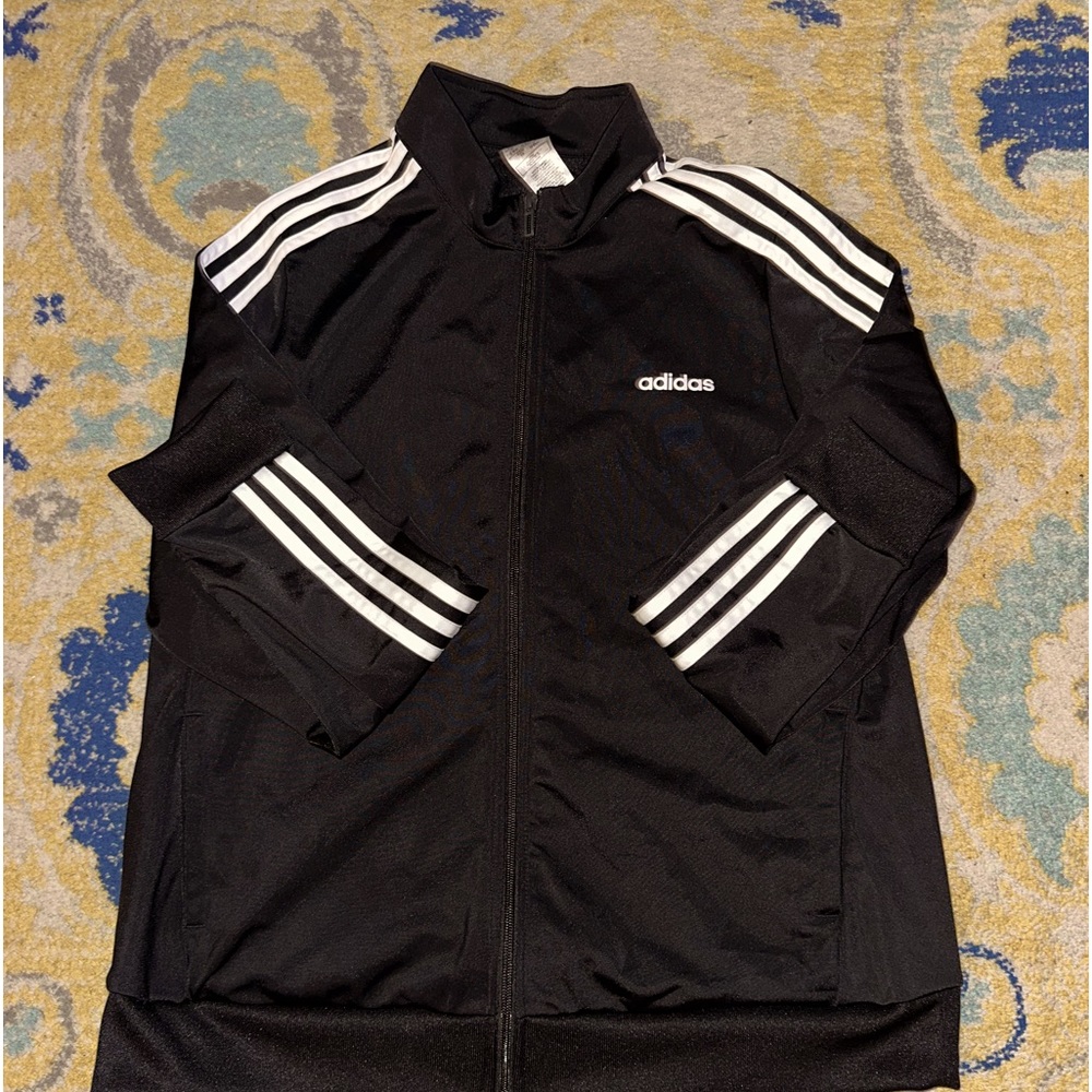 Adidas zip up/track jacket. Woman’s size 1X like new condition.